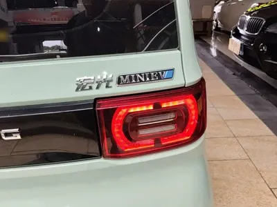 Wuling MINIEV
