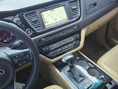 Kia Canival