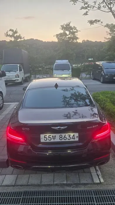 Genesis G70