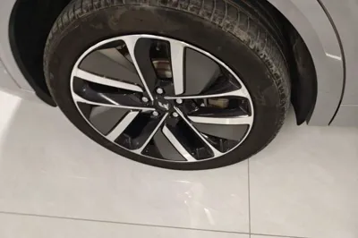 Li Auto L9