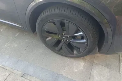 Li Auto L9
