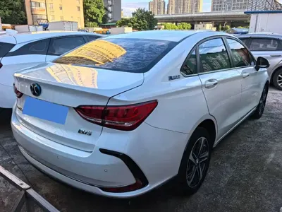 BAIC EU5