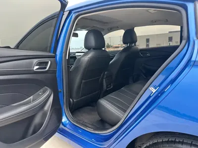 Roewe i5