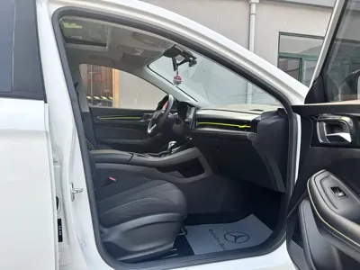 Roewe i5