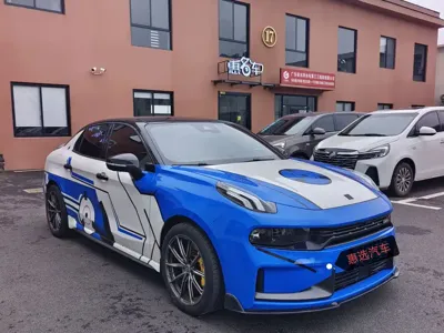 Lynk & Co 03