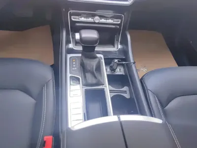 Roewe RX8