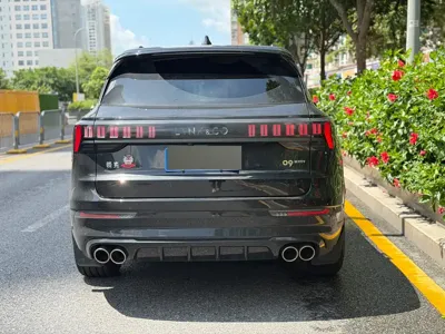 Lynk & Co 09