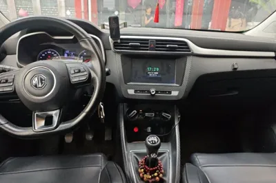 MG ZS