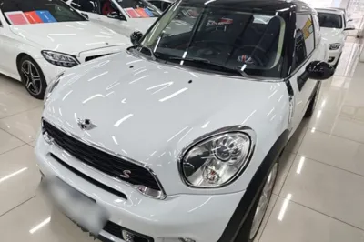 MINI Paceman