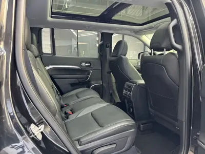 Jeep Commander