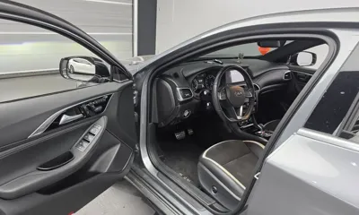 Infiniti Q30