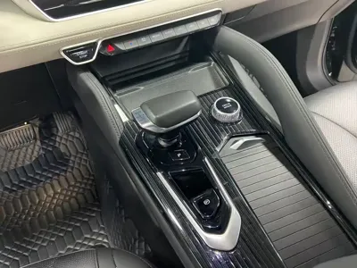 Geely Xingyue L