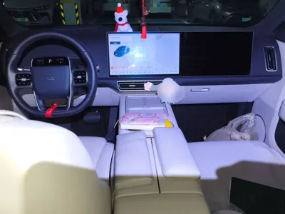 Li Auto L6