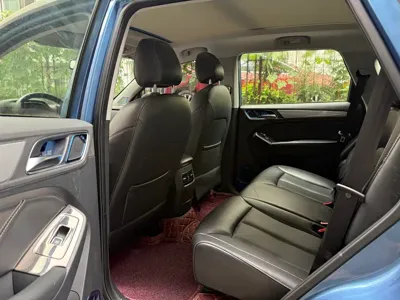Roewe RX5