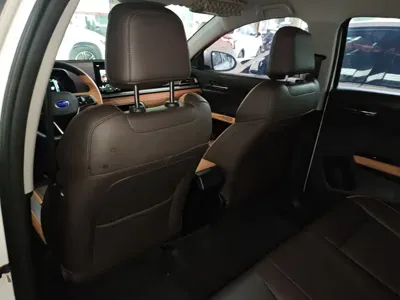 BYD e2