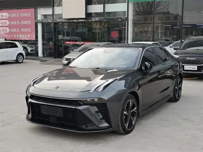 Lynk & Co 03