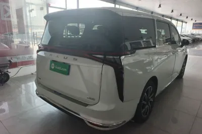 SAIC MAXUS G90