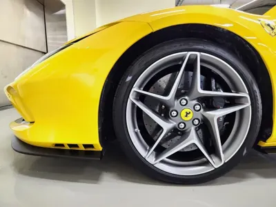Ferrari F8