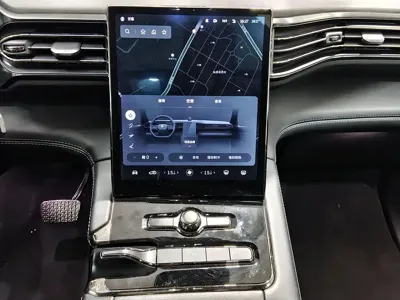 Nio ES8
