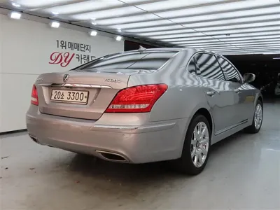 Hyundai Equus