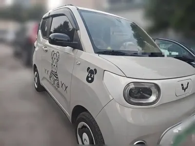 Wuling MINIEV