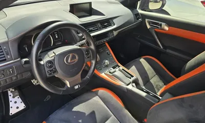 Lexus CT200h