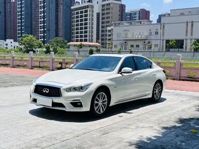 Infiniti Q50L