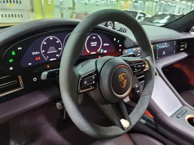 Porsche Taycan
