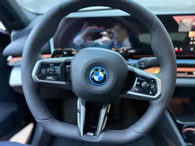 BMW i5