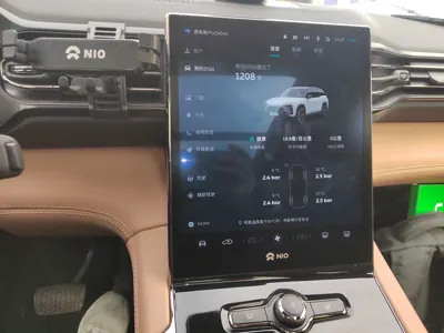 Nio ES8