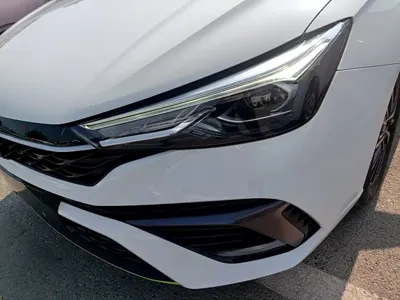 Roewe i5