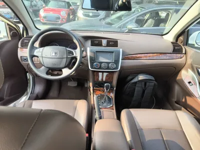 Zotye Z300