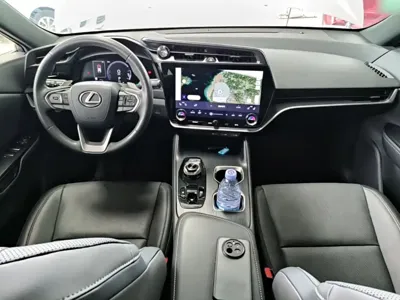 Lexus RZ