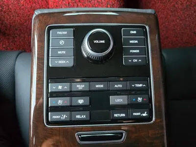 Hyundai Equus