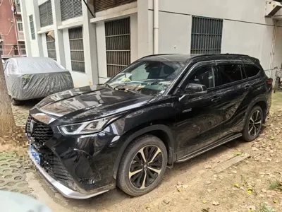 Toyota Crown Kluger