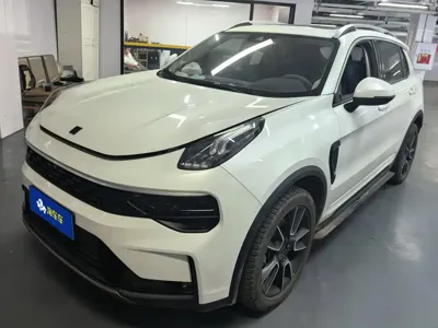 Lynk & Co 01