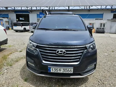 Hyundai Starex