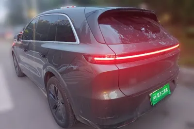 Li Auto L6