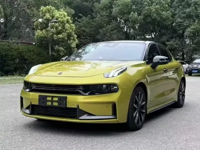 Lynk & Co 03