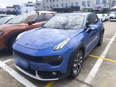 Lynk & Co 02