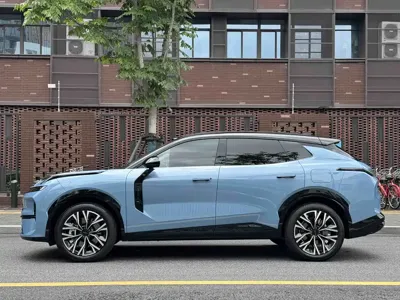 Lynk & Co 08 EM-P