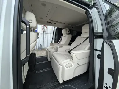 Li Auto Li MEGA