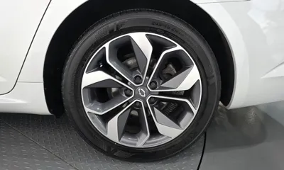 Renault-KoreaSamsung SM6