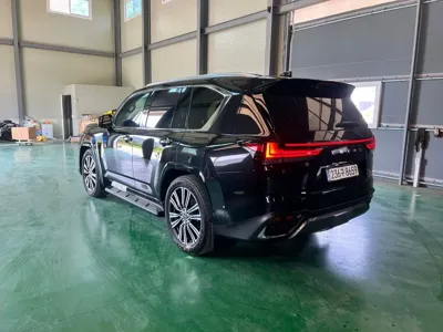 Lexus LX