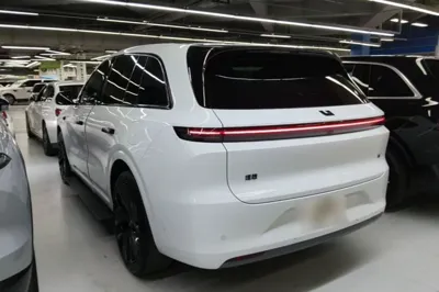 Li Auto L6
