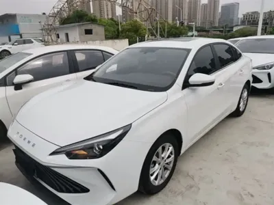 Roewe i5