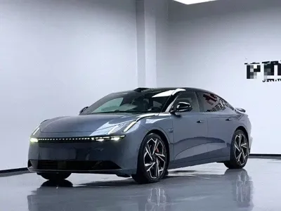 Lynk & Co Z10
