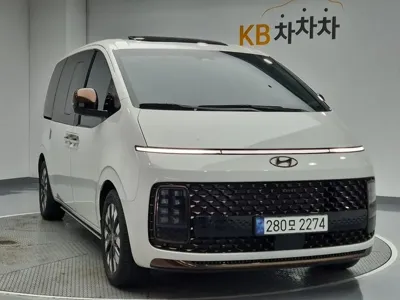 Hyundai Staria