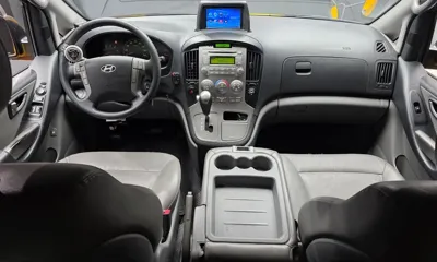 Hyundai Starex