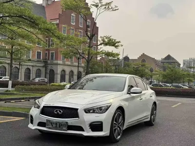 Infiniti Q50L